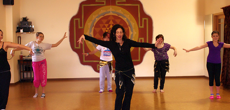 world arts outreach dance classes